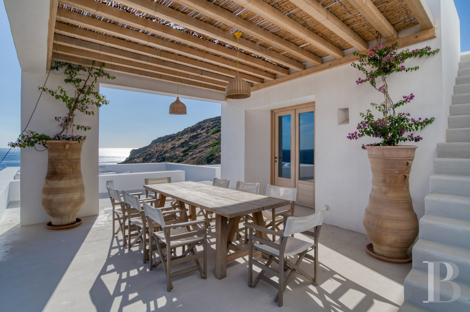 À Ios, dans les Cyclades, un ensemble de maisons entre ciel et mer - photo  n°6