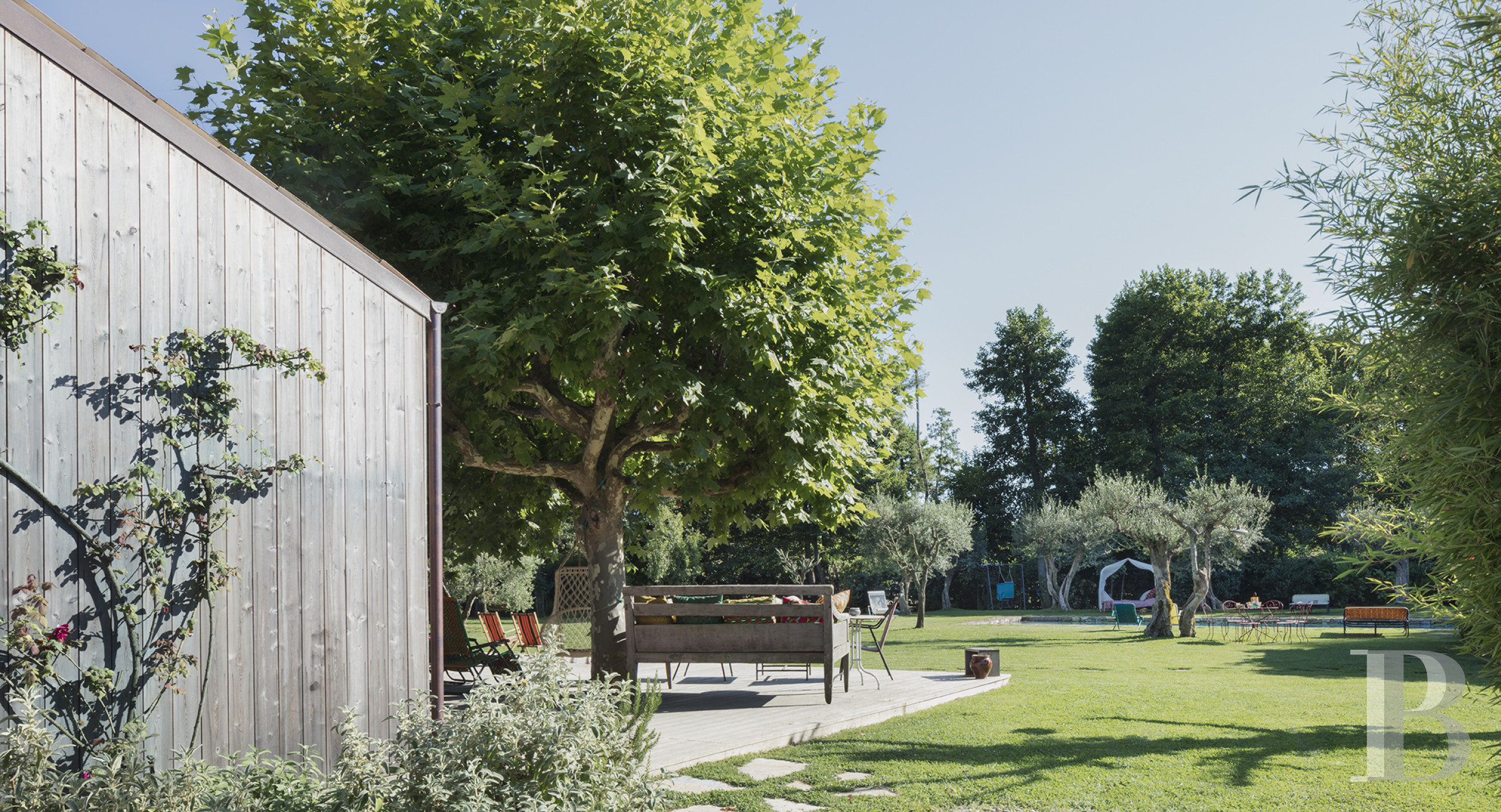 En Toscane, au nord de Pise, une villa contemporaine non loin de la mer - photo  n°34