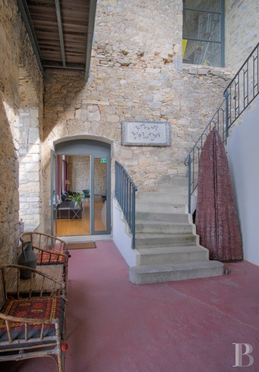 A time-stakingly renovated medieval fortress in the Gard, between Bagnols-sur-Cèze and Pont-Saint-Esprit - photo  n°18