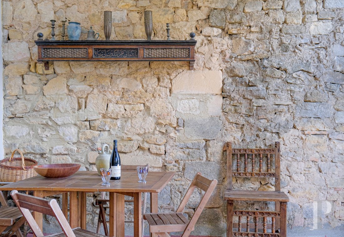 A time-stakingly renovated medieval fortress in the Gard, between Bagnols-sur-Cèze and Pont-Saint-Esprit - photo  n°14