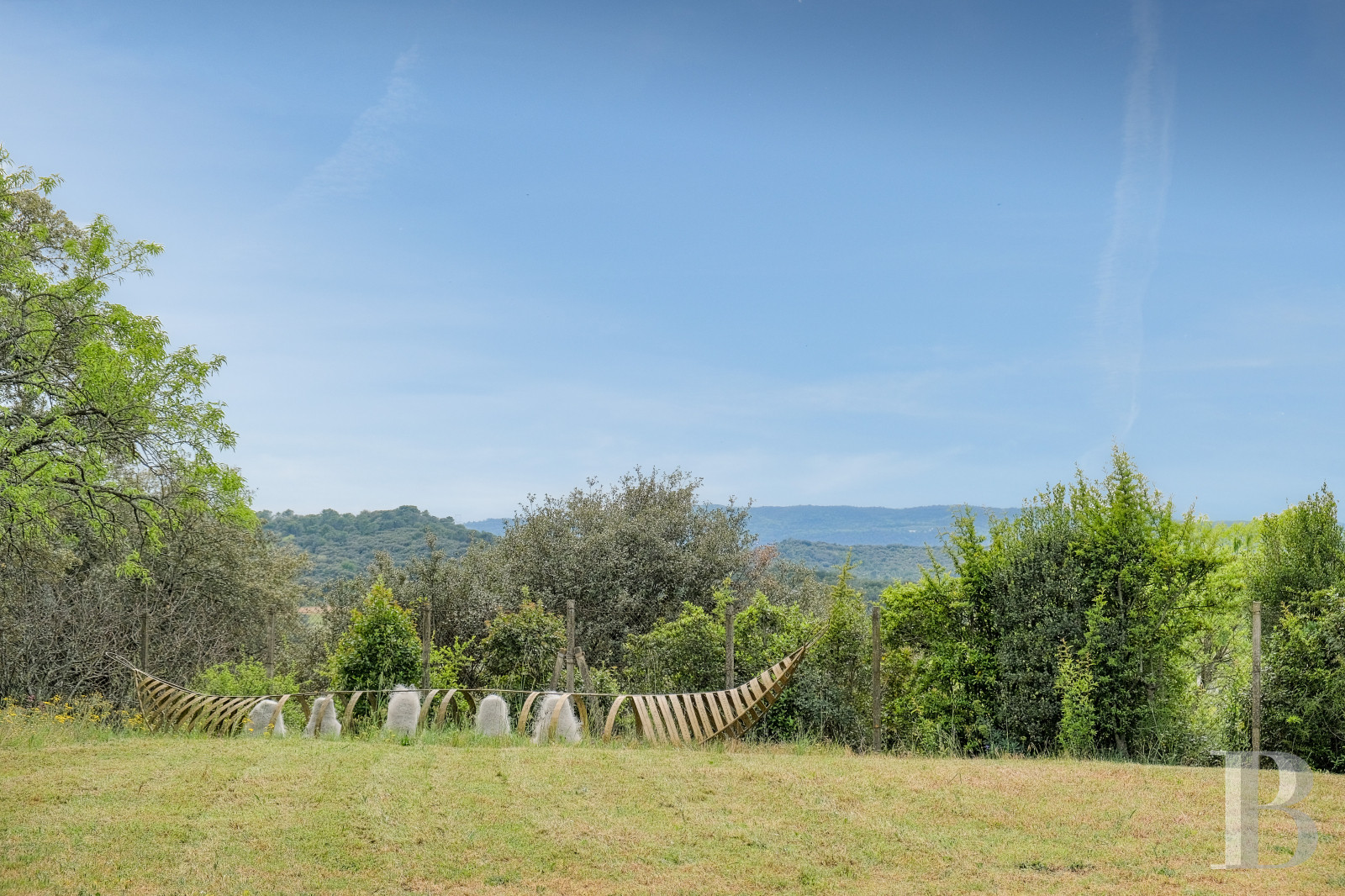 A time-stakingly renovated medieval fortress in the Gard, between Bagnols-sur-Cèze and Pont-Saint-Esprit - photo  n°23