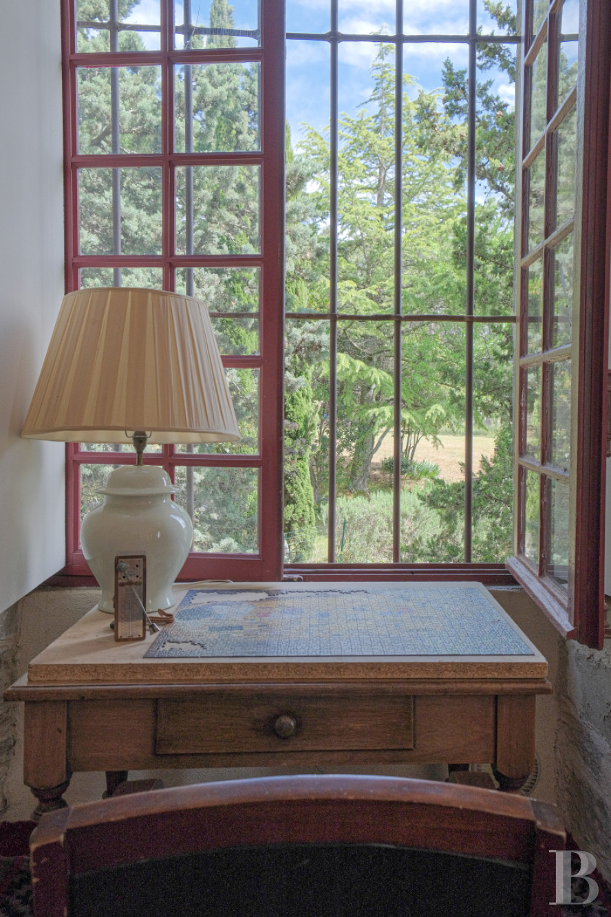 A time-stakingly renovated medieval fortress in the Gard, between Bagnols-sur-Cèze and Pont-Saint-Esprit - photo  n°8