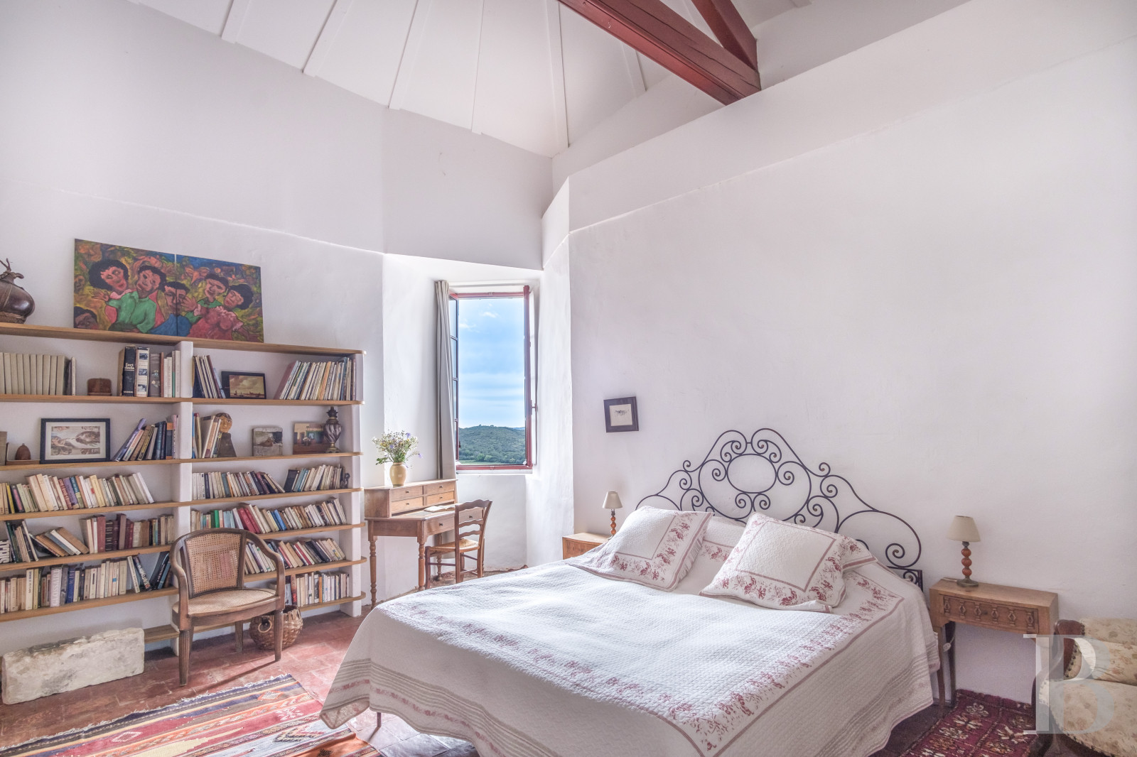 A time-stakingly renovated medieval fortress in the Gard, between Bagnols-sur-Cèze and Pont-Saint-Esprit - photo  n°16