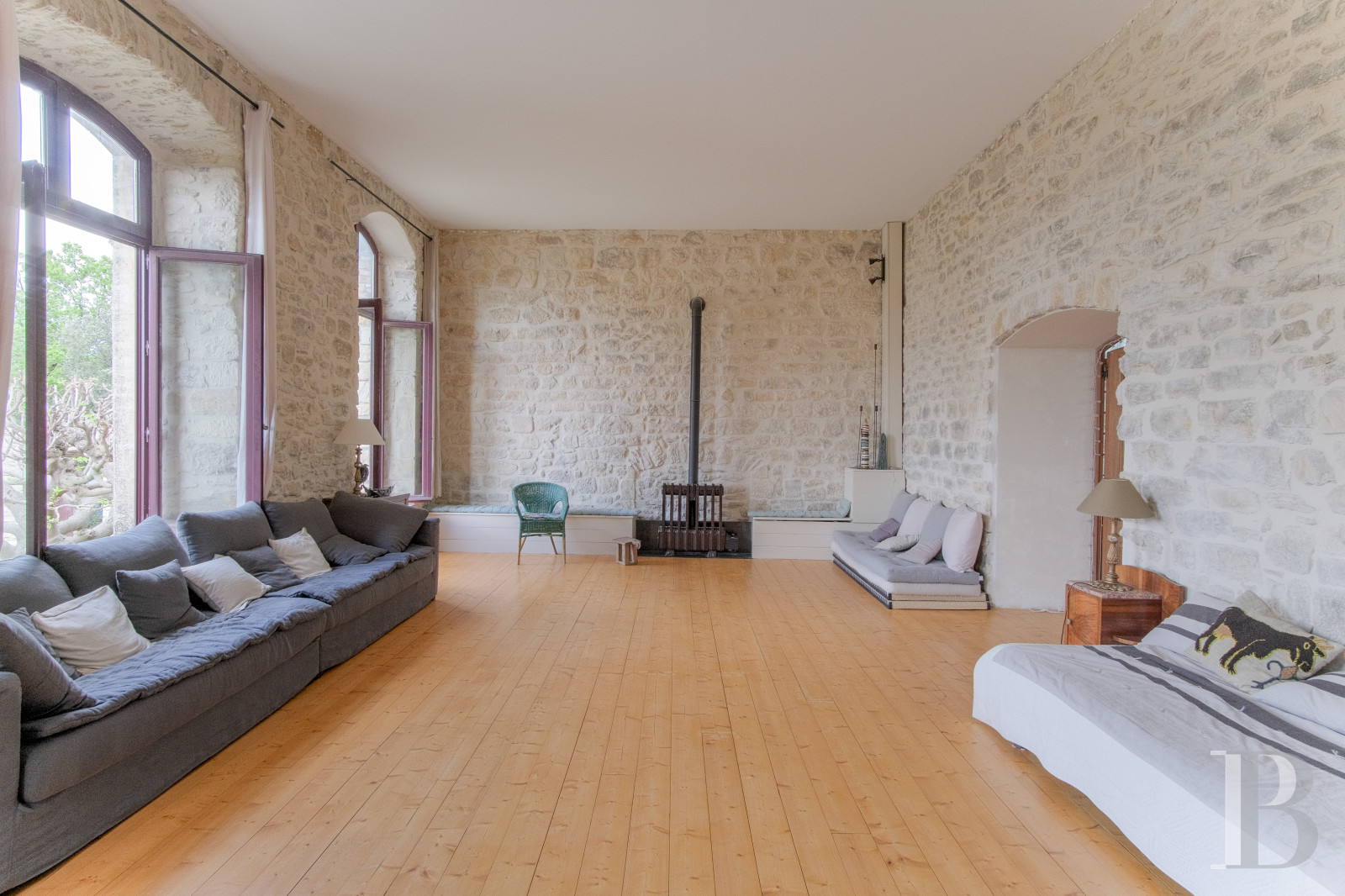 A time-stakingly renovated medieval fortress in the Gard, between Bagnols-sur-Cèze and Pont-Saint-Esprit - photo  n°15