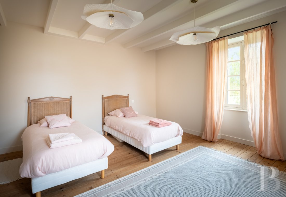 A former vineyard converted into a family home in Charente-Maritime, between Saintes and Royan - photo  n°27