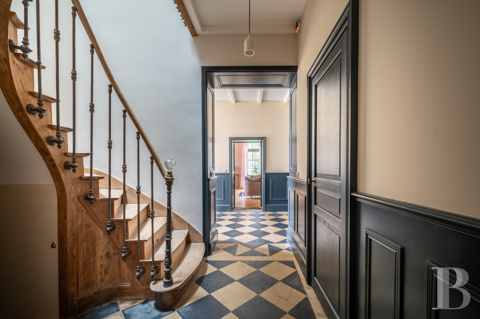 A former vineyard converted into a family home in Charente-Maritime, between Saintes and Royan - photo  n°6