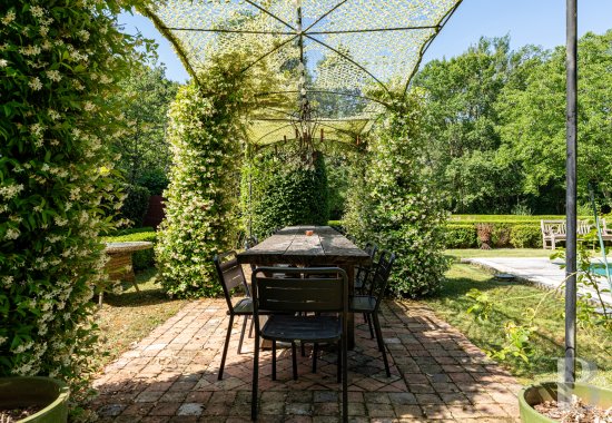 En Sologne, un manoir du 19e siècle et ses dépendances au milieu d’un vaste domaine - photo  n°31