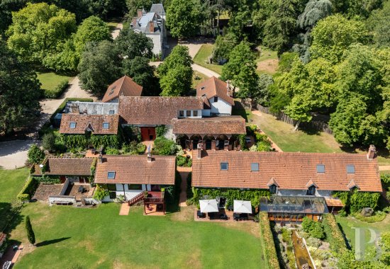 En Sologne, un manoir du 19e siècle et ses dépendances au milieu d’un vaste domaine - photo  n°6