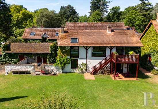 En Sologne, un manoir du 19e siècle et ses dépendances au milieu d’un vaste domaine - photo  n°11