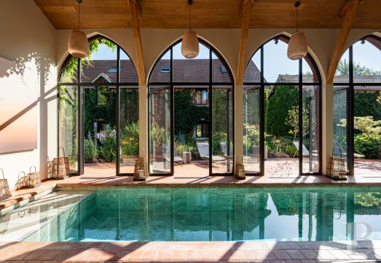 En Sologne, un manoir du 19e siècle et ses dépendances au milieu d’un vaste domaine - photo  n°3