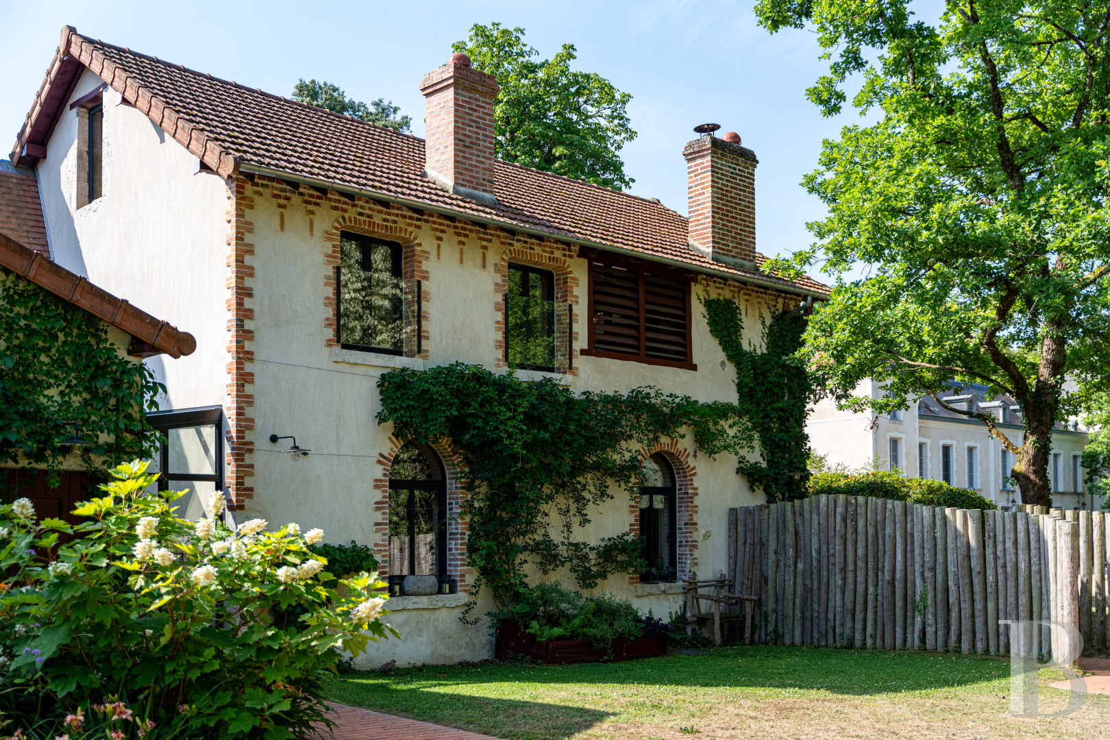 En Sologne, un manoir du 19e siècle et ses dépendances au milieu d’un vaste domaine - photo  n°32