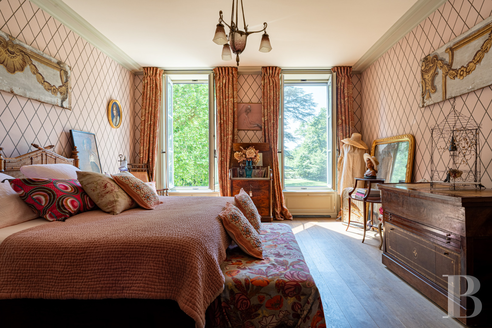 En Sologne, un manoir du 19e siècle et ses dépendances au milieu d’un vaste domaine - photo  n°18