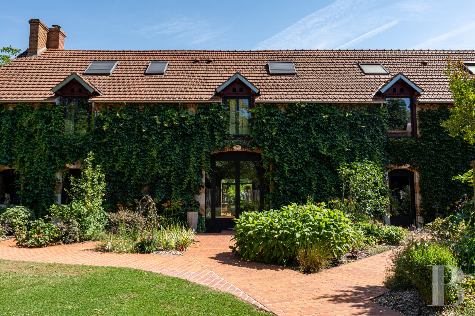 En Sologne, un manoir du 19e siècle et ses dépendances au milieu d’un vaste domaine - photo  n°7