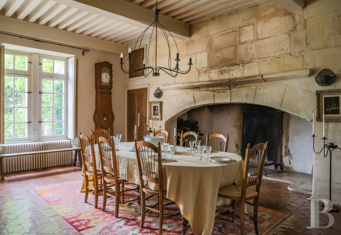 À Tarascon, dans les Bouches-du-Rhône, un mas du 15e siècle entouré d’oliveraies - photo  n°8