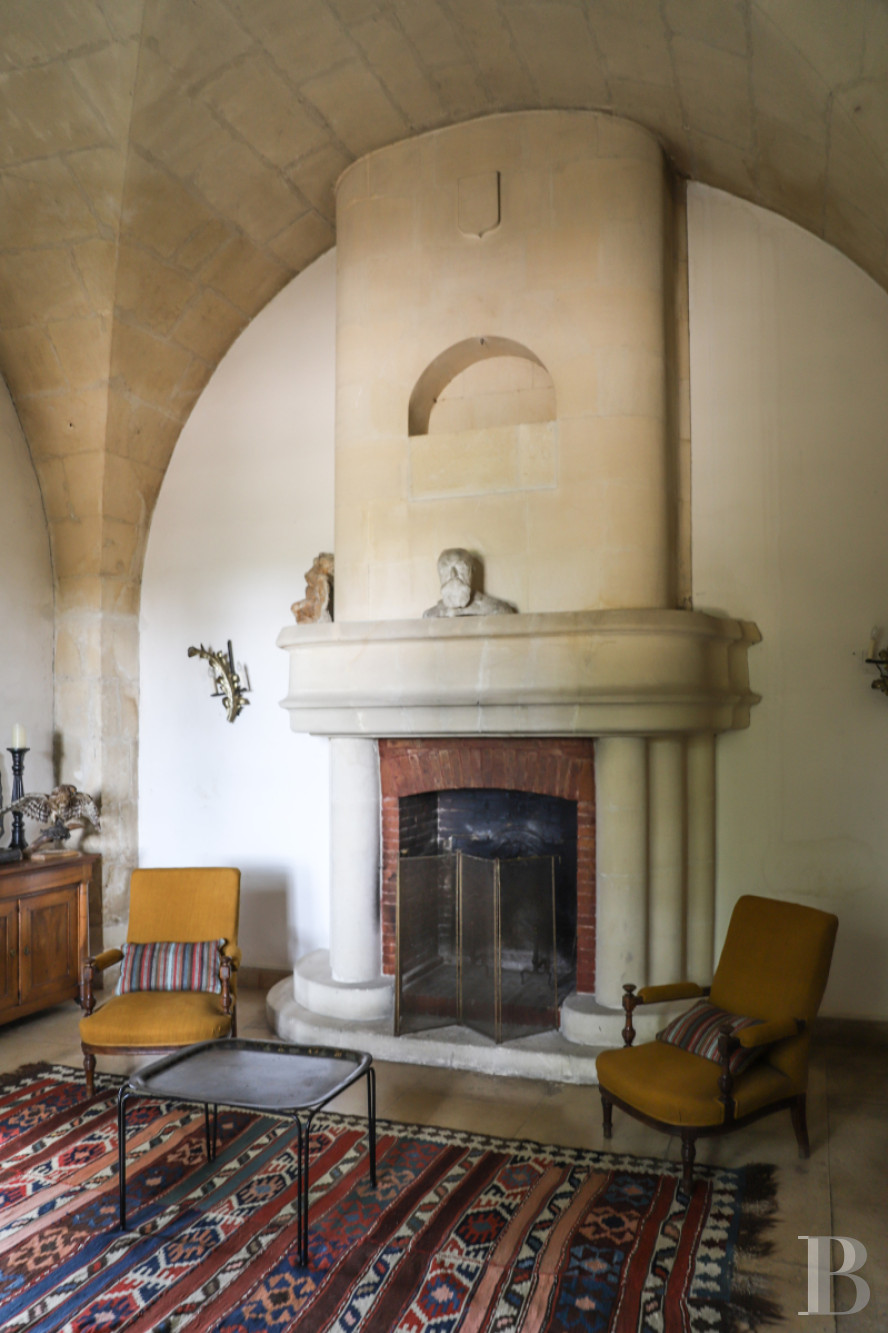 À Tarascon, dans les Bouches-du-Rhône, un mas du 15e siècle entouré d’oliveraies - photo  n°11