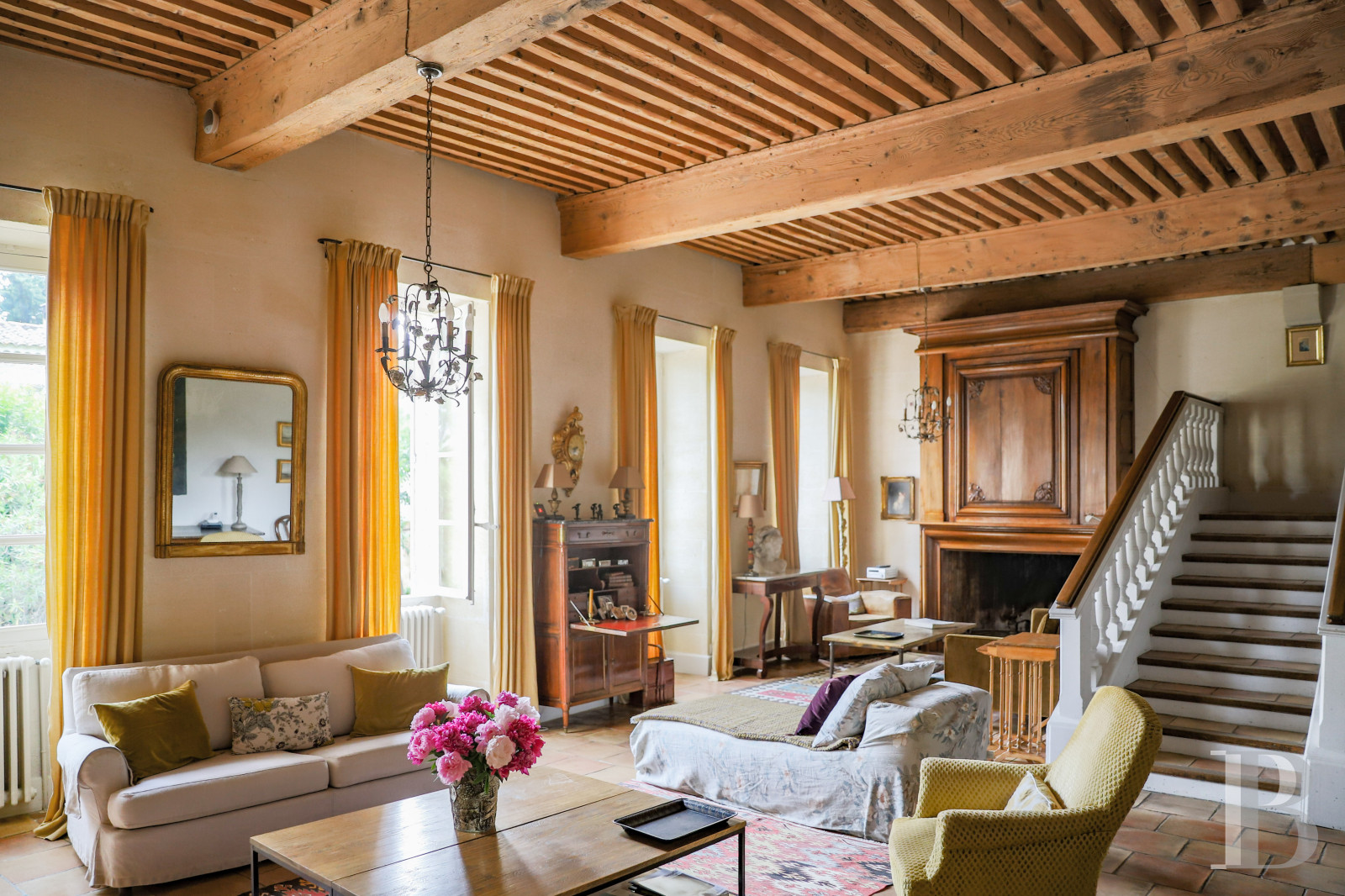 À Tarascon, dans les Bouches-du-Rhône, un mas du 15e siècle entouré d’oliveraies - photo  n°16