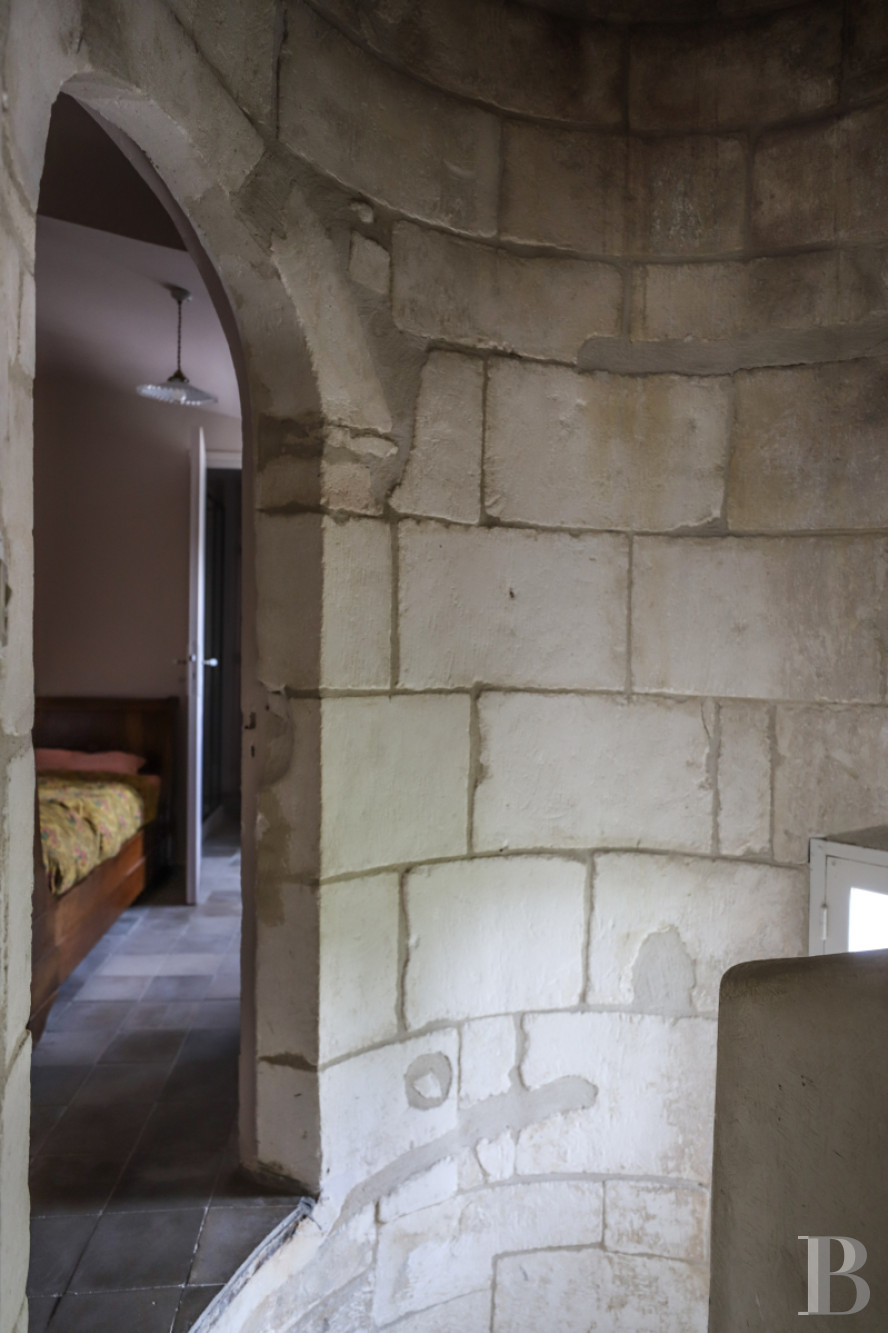 À Tarascon, dans les Bouches-du-Rhône, un mas du 15e siècle entouré d’oliveraies - photo  n°30