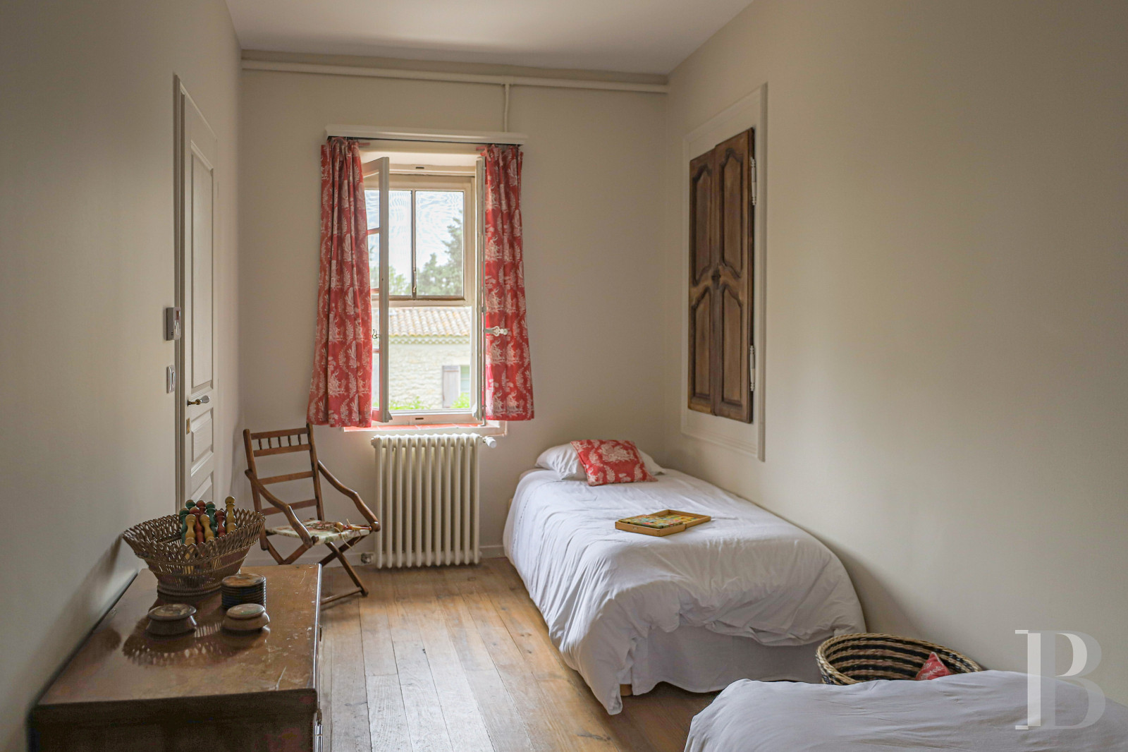 À Tarascon, dans les Bouches-du-Rhône, un mas du 15e siècle entouré d’oliveraies - photo  n°20