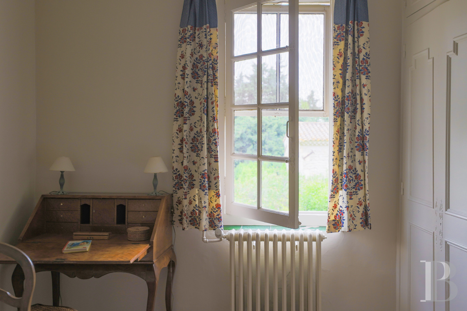 À Tarascon, dans les Bouches-du-Rhône, un mas du 15e siècle entouré d’oliveraies - photo  n°22