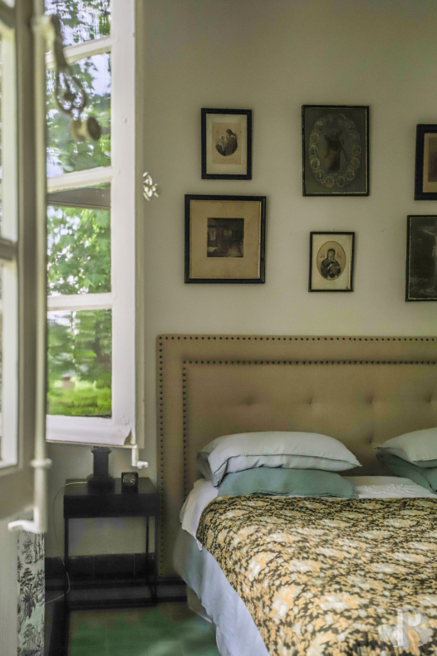 À Tarascon, dans les Bouches-du-Rhône, un mas du 15e siècle entouré d’oliveraies - photo  n°27