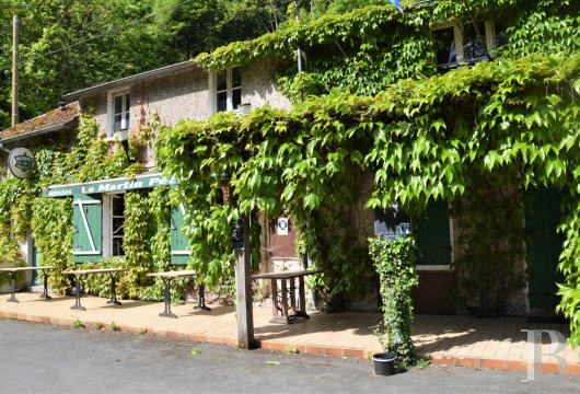 character properties France center val de loire   - 3