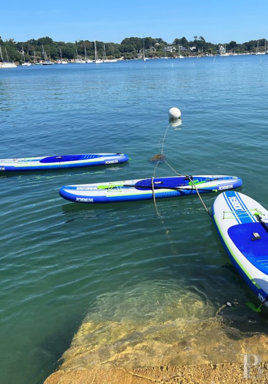 À Arradon, dans le golfe du Morbihan, une île privée de douze hectares et ses deux maisons - photo  n°7