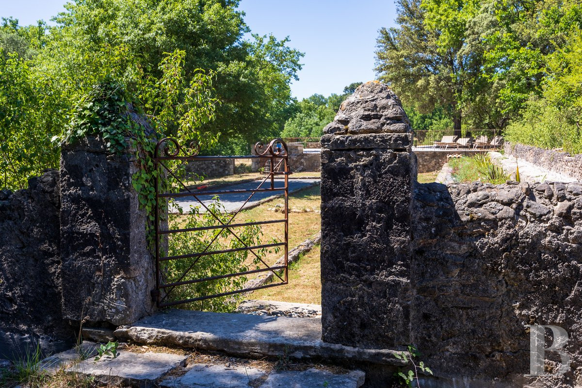 Dans le Gard, au sud d’Anduze, un vaste mas sur un domaine de 130 hectares - photo  n°28