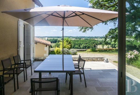 character properties France poitou charentes   - 5