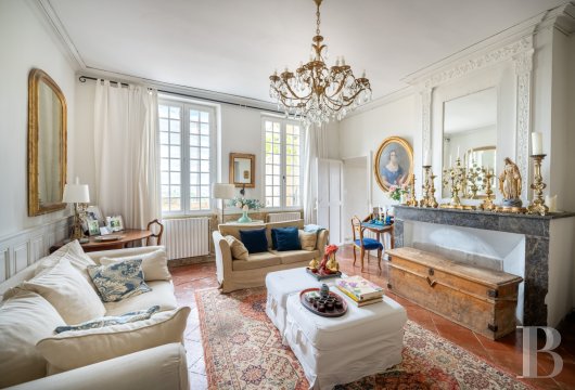 midi-pyrenees - A 1 heure de Toulouse et aux portes du Gers, le cœur d’un village à fort attrait touristique, un château gascon, une Commanderie Templière et leurs nombreuses dépendances autour d’un jardin clos 