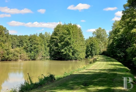 center-val-de-loire - A 17th-century watermill with 2.9 hectares of grounds and a lake,  nestled by a village in France’s beautiful Touraine province