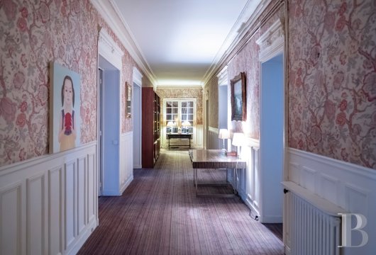 paris - A l'écart du bruit, à Passy,  un appartement haussmannien familial  de 225 m2 et ses chambres de service

