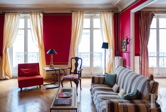 paris - A 225m² Haussmannian-style family apartment with two  garrets, nestled in the chic 16th arrondissement of Paris