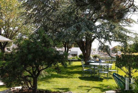 A contemporary villa next to the canal in Vannes, Morbihan - photo  n°46