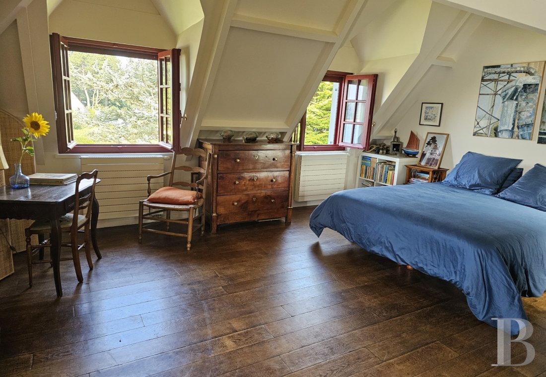 À Vannes, dans le Morbihan, une villa contemporaine au bord du canal - photo  n°34