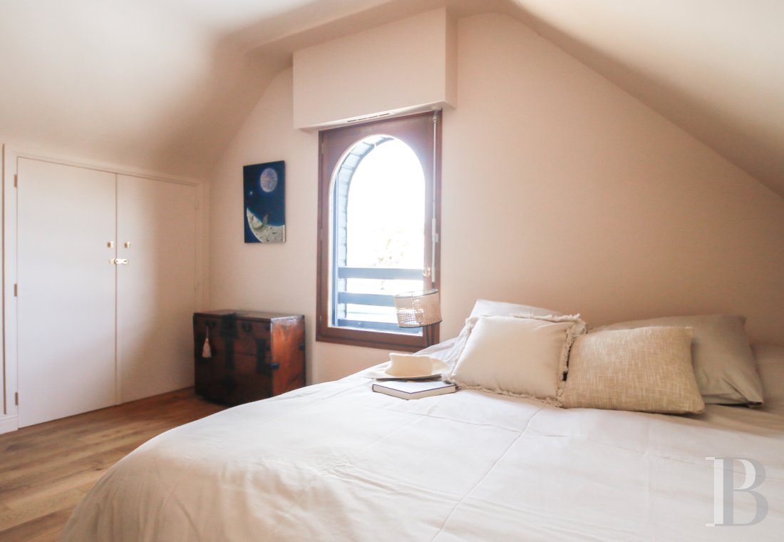 A contemporary villa next to the canal in Vannes, Morbihan - photo  n°33