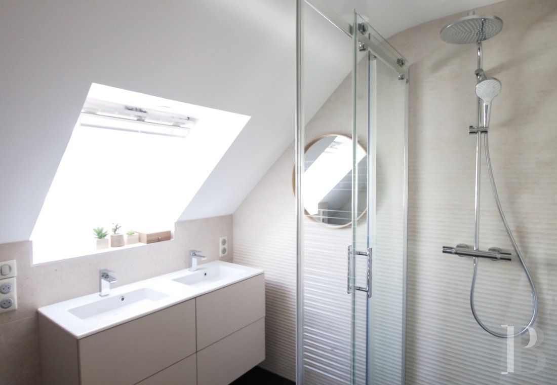 A contemporary villa next to the canal in Vannes, Morbihan - photo  n°27