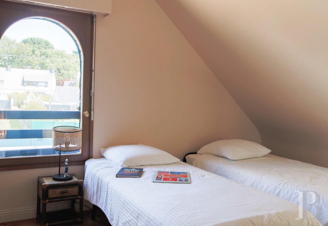 A contemporary villa next to the canal in Vannes, Morbihan - photo  n°30