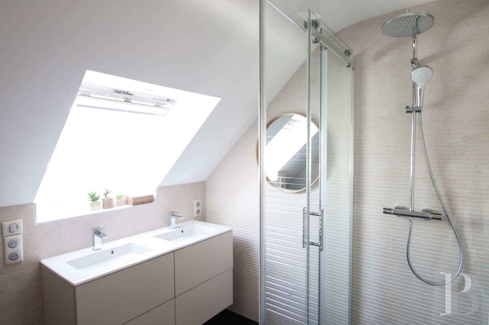 À Vannes, dans le Morbihan, une villa contemporaine au bord du canal - photo  n°27