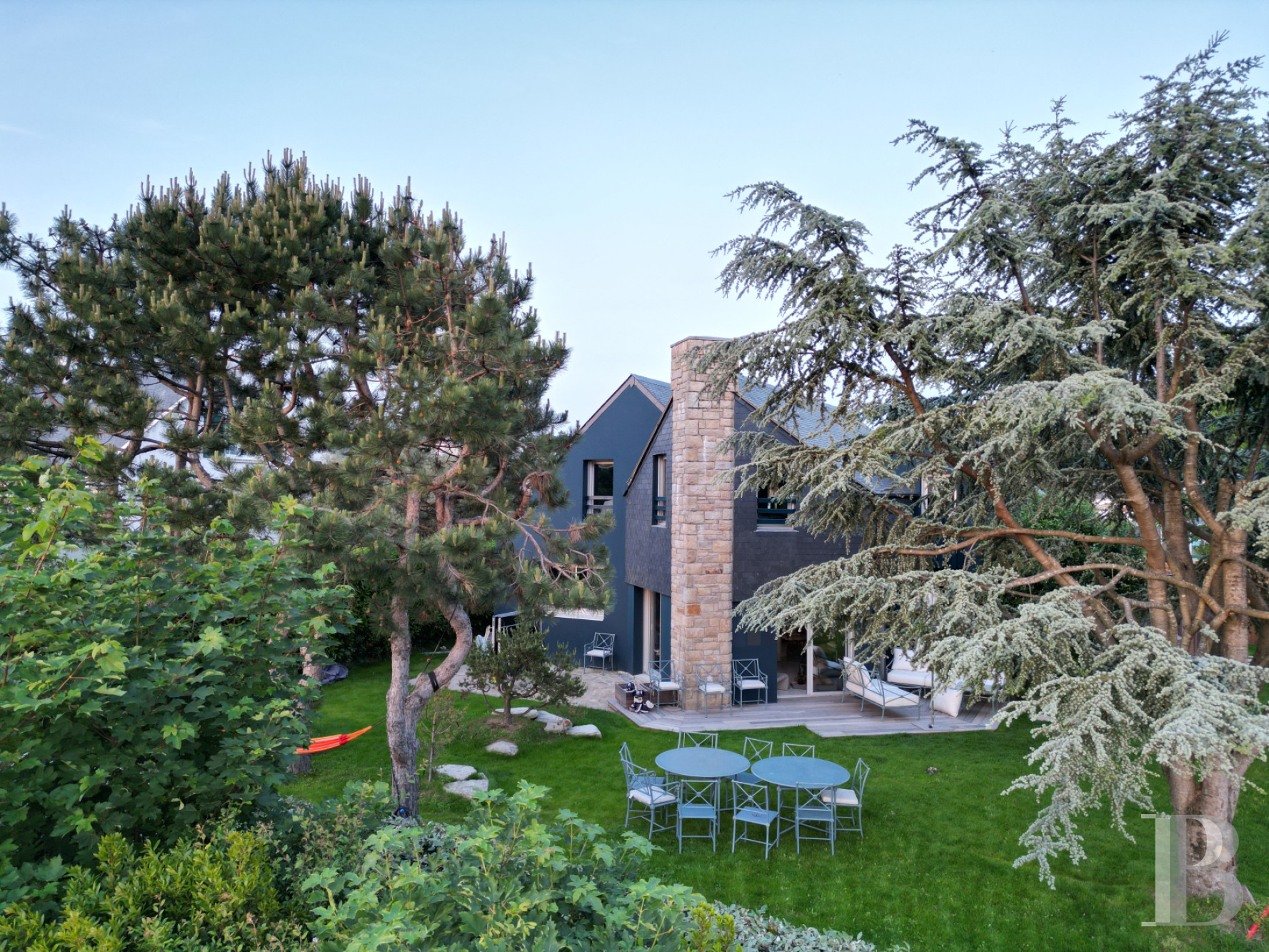 À Vannes, dans le Morbihan, une villa contemporaine au bord du canal - photo  n°38
