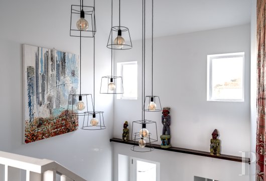 A proximité de Lisbonne, à l’entrée du parc naturel de Sintra-Cascais, une maison de village avec jardin, terrasses et patios - photo  n°18