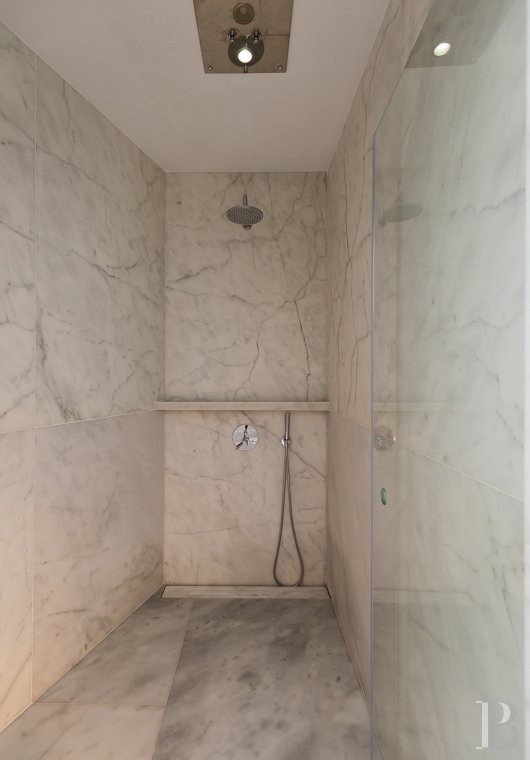 A proximité de Lisbonne, à l’entrée du parc naturel de Sintra-Cascais, une maison de village avec jardin, terrasses et patios - photo  n°23