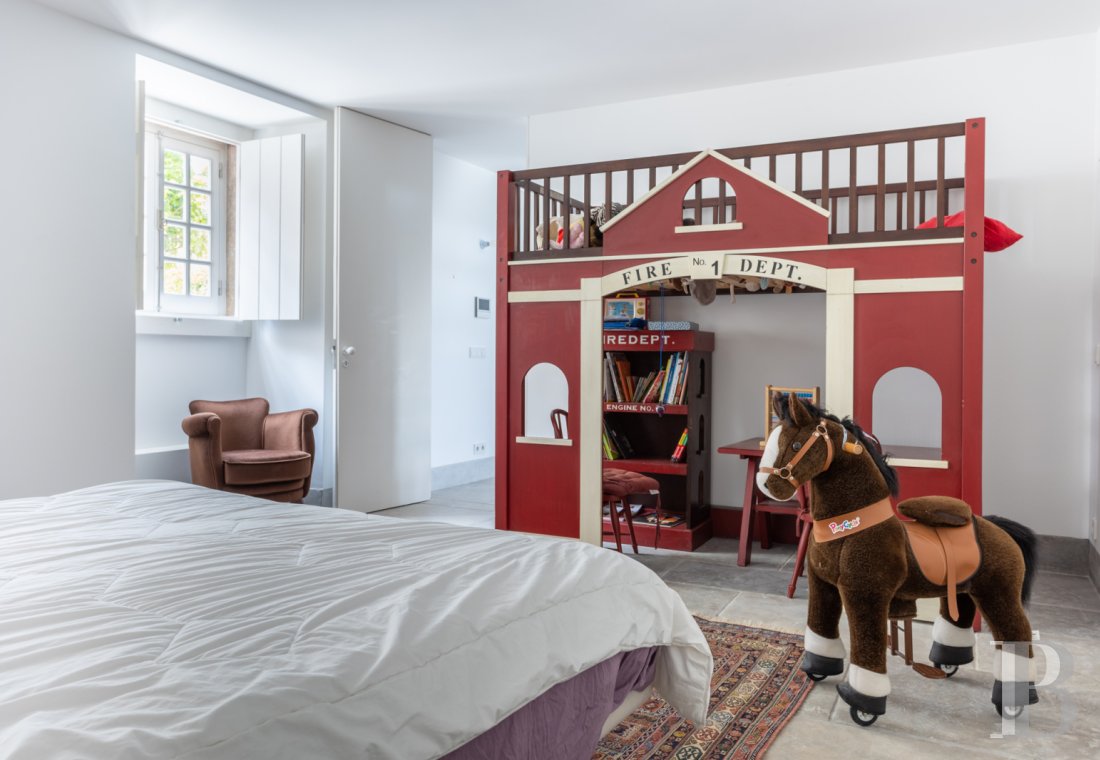 A proximité de Lisbonne, à l’entrée du parc naturel de Sintra-Cascais, une maison de village avec jardin, terrasses et patios - photo  n°21