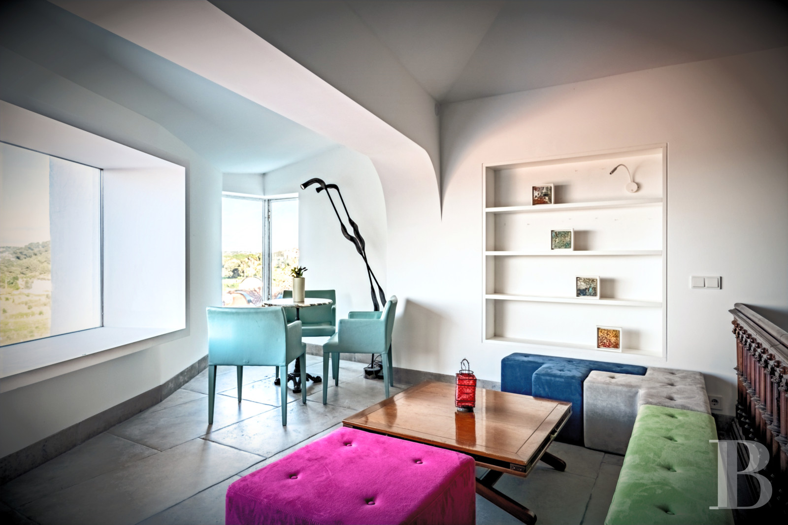 A proximité de Lisbonne, à l’entrée du parc naturel de Sintra-Cascais, une maison de village avec jardin, terrasses et patios - photo  n°15