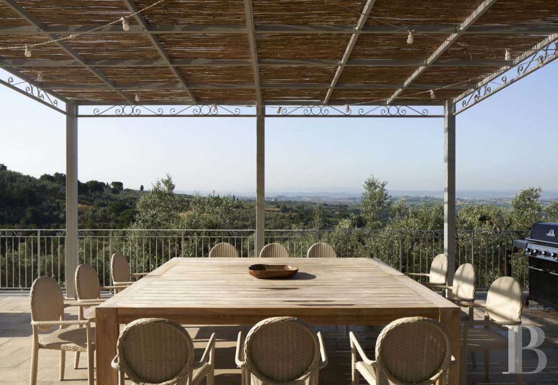 A 19th-century farmhouse surrounded by olive trees in Tuscany, north of Vinci, not far from Florence - photo  n°6