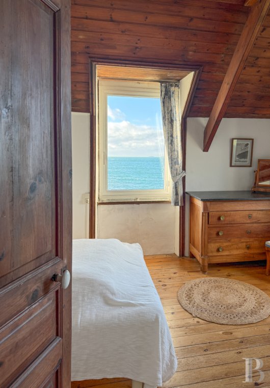 properties with sea view brittany   - 11