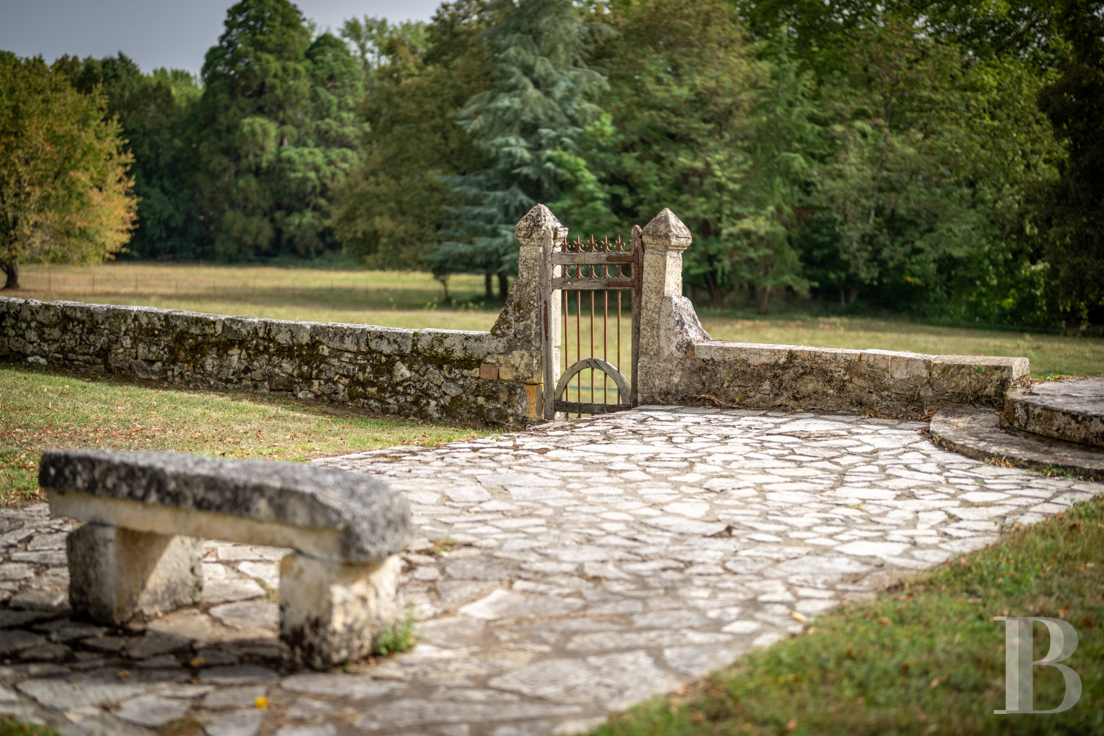 En Dordogne, à l’est de Bergerac, une chartreuse du 18e siècle et son orangerie - photo  n°8