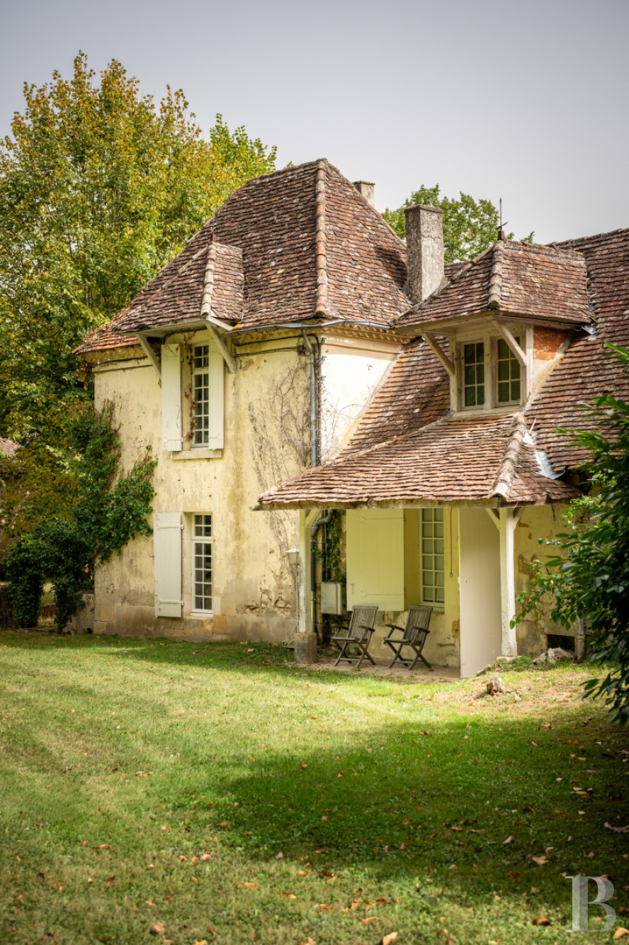 En Dordogne, à l’est de Bergerac, une chartreuse du 18e siècle et son orangerie - photo  n°28