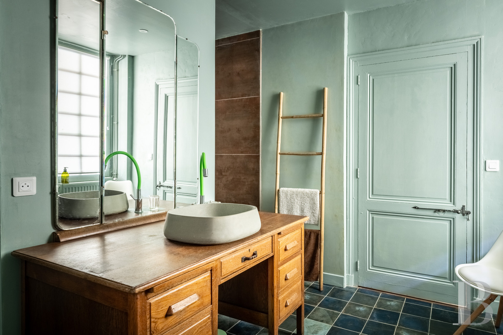 En Dordogne, à l’est de Bergerac, une chartreuse du 18e siècle et son orangerie - photo  n°25