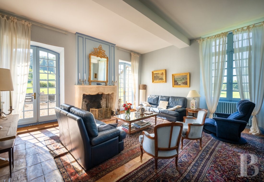 Au nord-est de la Gironde, en limite de la Dordogne, un château de famille du 11e siècle - photo  n°9
