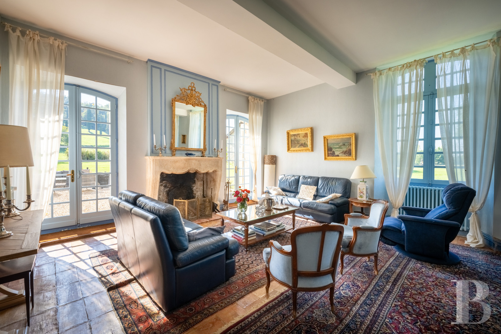 An 11th-century family château bordering the Dordogne in the north-east of Gironde - photo  n°9